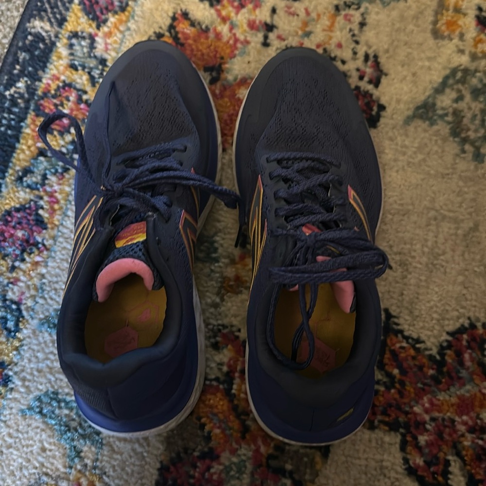 New Balance // fresh foam 680s purple and pink with golden accents